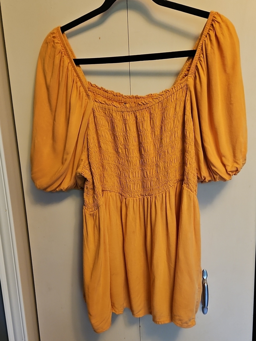 Smocked Puff-Sleeve Blouse in Peachy Orange SzXL Ptp21+